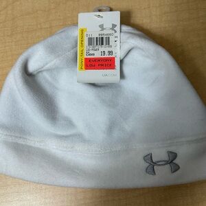 Under Armour Classic White Fleece Beanie